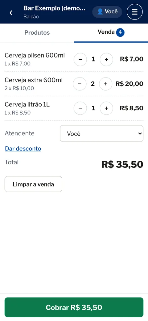 A venda aberta no celular: três cervejas, o total e o botão Cobrar.